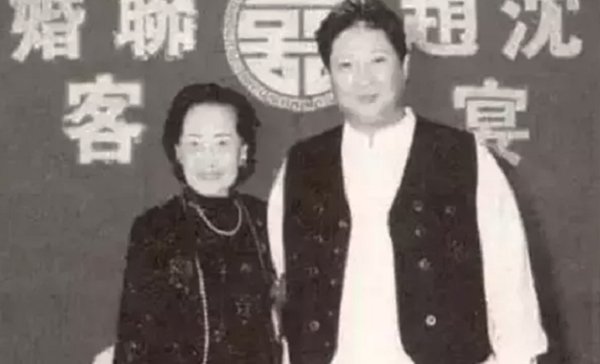 角色演绎洪金宝风格经典的电影_洪金宝的经典角色与风格演绎_洪金宝演员
