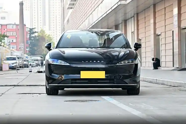 小米高管得年轻人者得天下_如何看待小米进军汽车行业_小米汽车如何吸引年轻消费者的关注？
