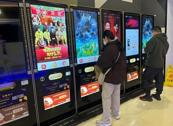 导演管剧情吗_剧情、演员、导演：2023年十大电影分析_电影导演