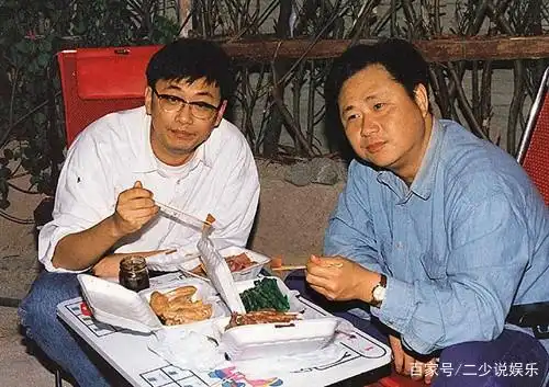 周星驰讲爱情的电影_电影周星驰反映观爱情中的故事_周星驰的电影中反映的爱情观